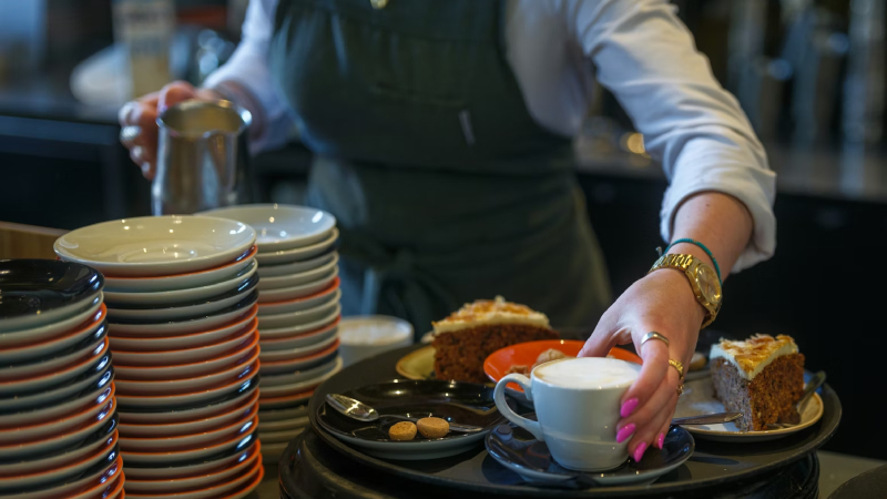 Qué sectores sostienen actualmente la economía española